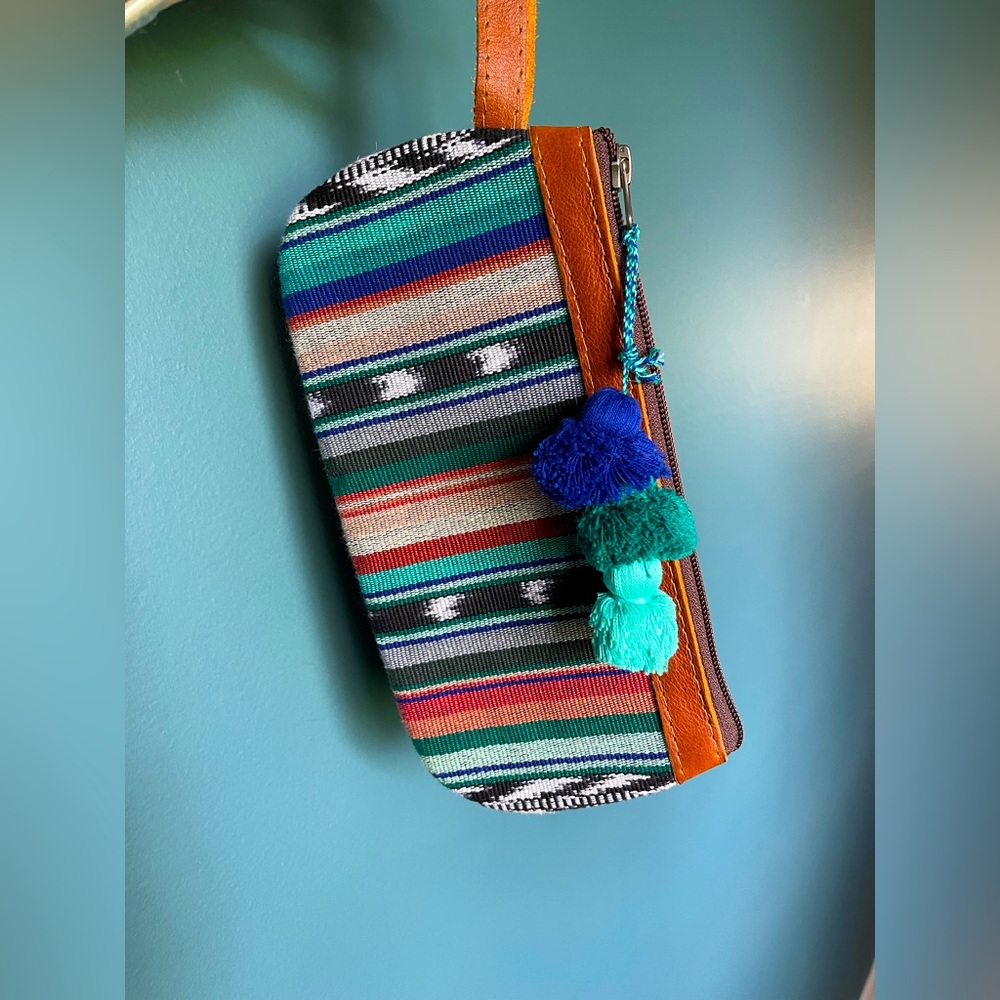 Nena Clutch